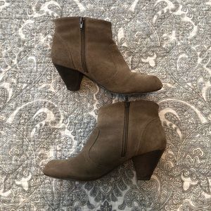 Nine West Western Zip-up Ankle Bootie